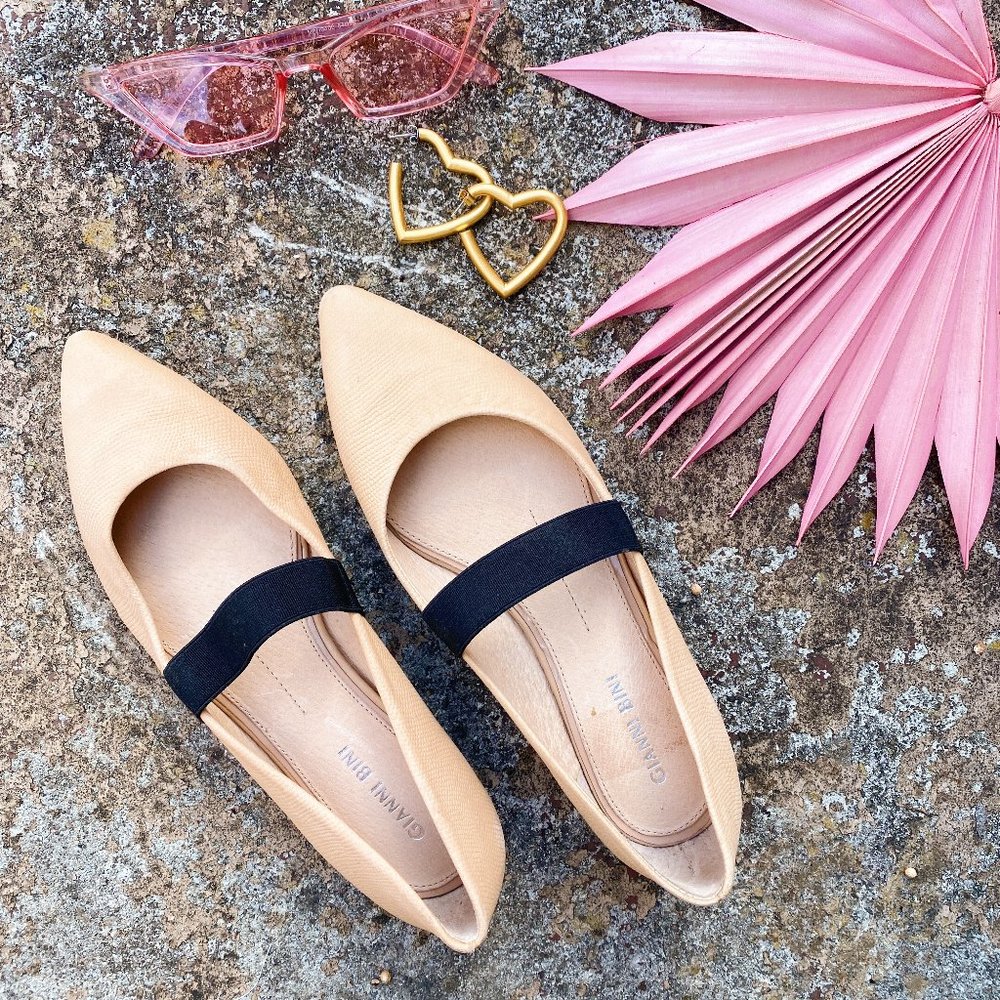 Gianni Bini Nude Leather Pointed Toe Ballet Flats Strap Mary Jane size 6